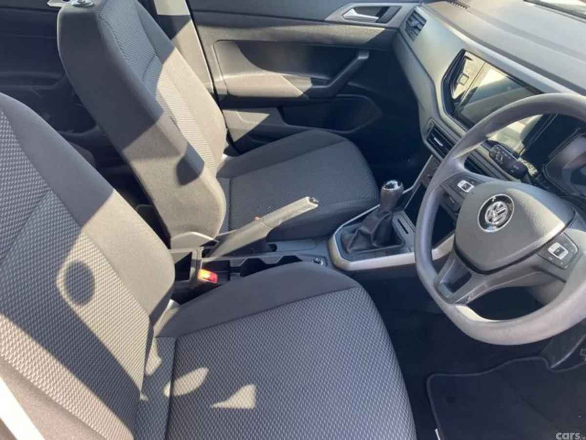 Volkswagen Polo Hatchback, Petrol, 2021, Blue