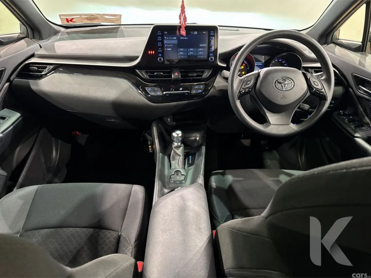 Toyota C-HR SUV, Petrol Hybrid, 2022, Green