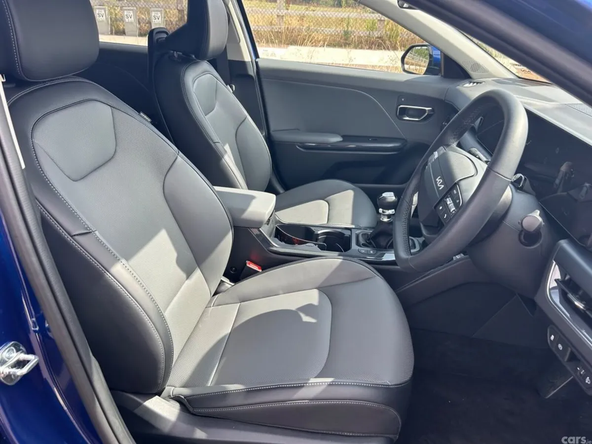 Kia K4 Hatchback, Petrol, 2027, Blue