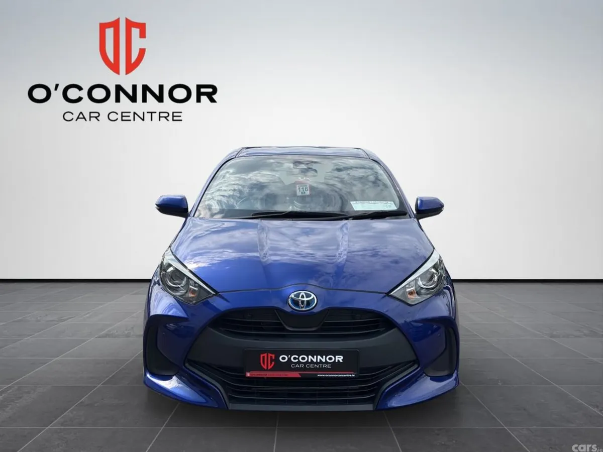 Toyota Yaris Hatchback, Petrol Hybrid, 2022, Blue
