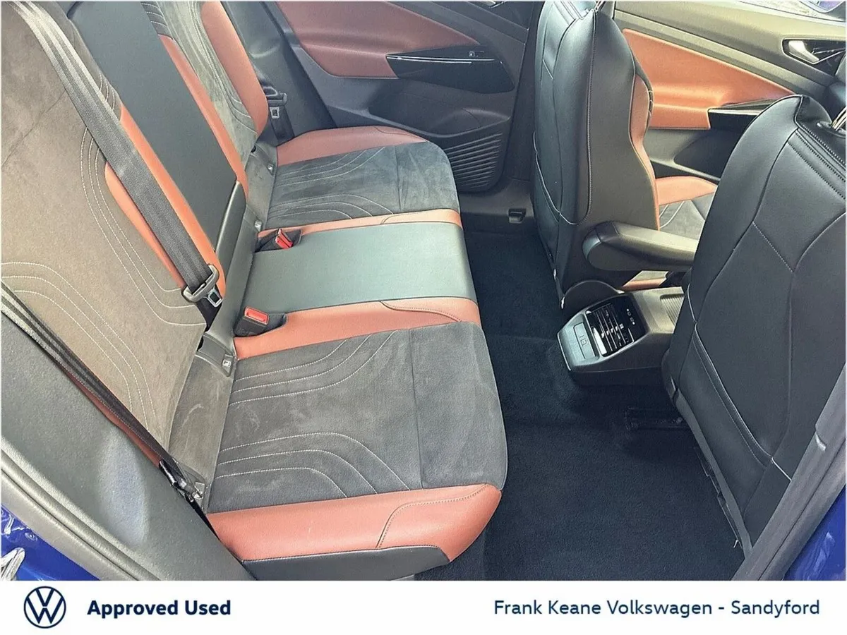 Volkswagen ID.4 Hatchback, Electric, 2024, Blue