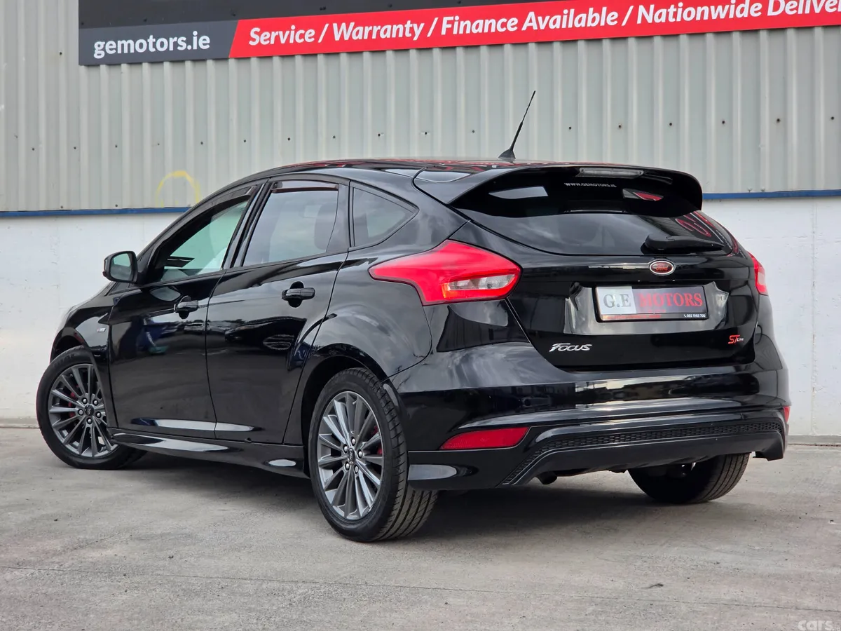 Ford Focus Hatchback, Diesel, 2017, Black