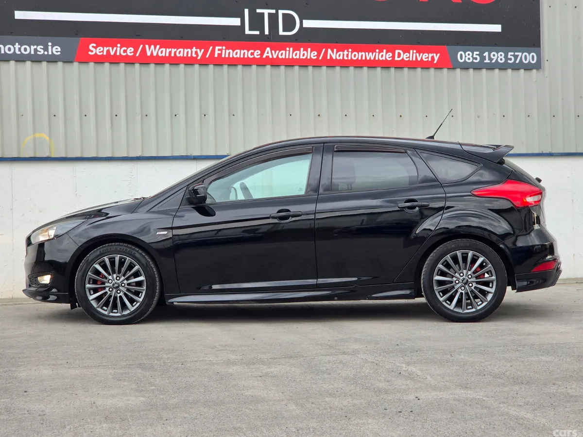 Ford Focus Hatchback, Diesel, 2017, Black