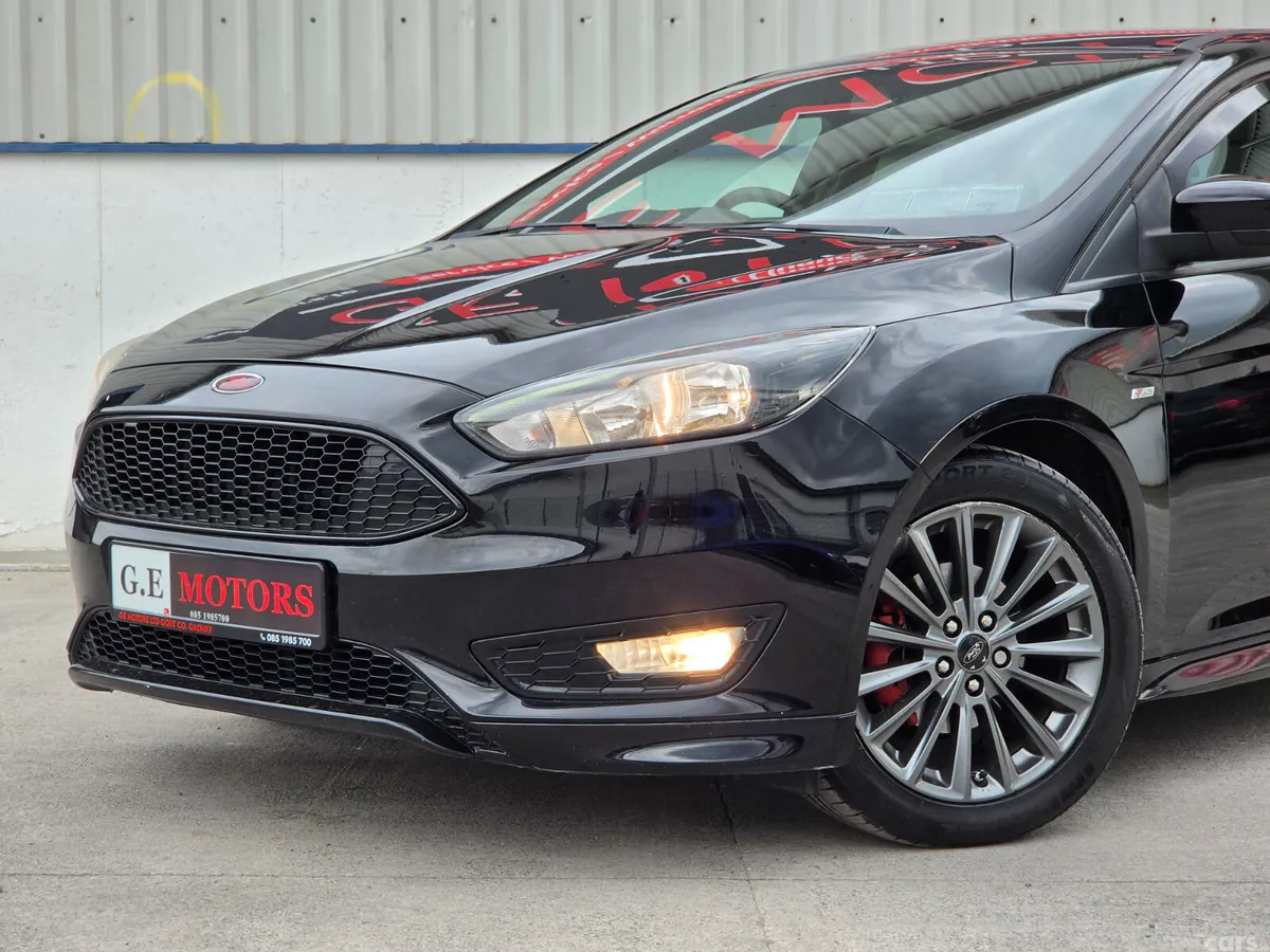 Ford Focus Hatchback, Diesel, 2017, Black