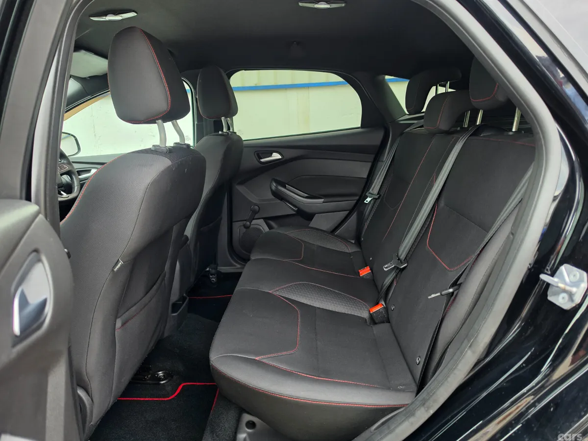 Ford Focus Hatchback, Diesel, 2017, Black
