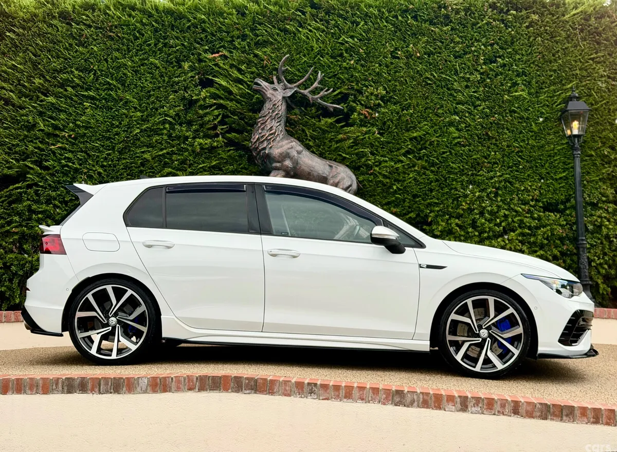 Volkswagen Golf Estate, Petrol, 2021, White