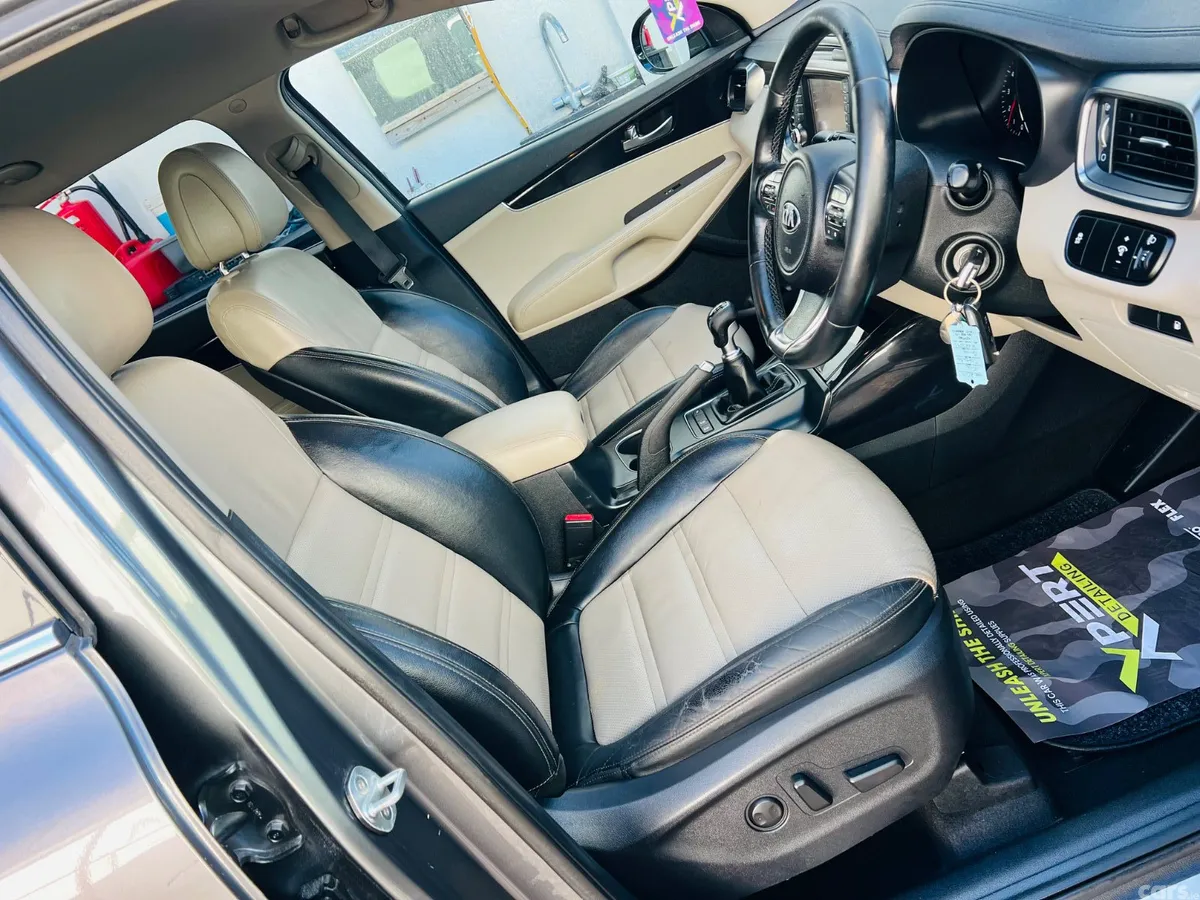 Kia Sorento SUV, Diesel, 2017, Grey