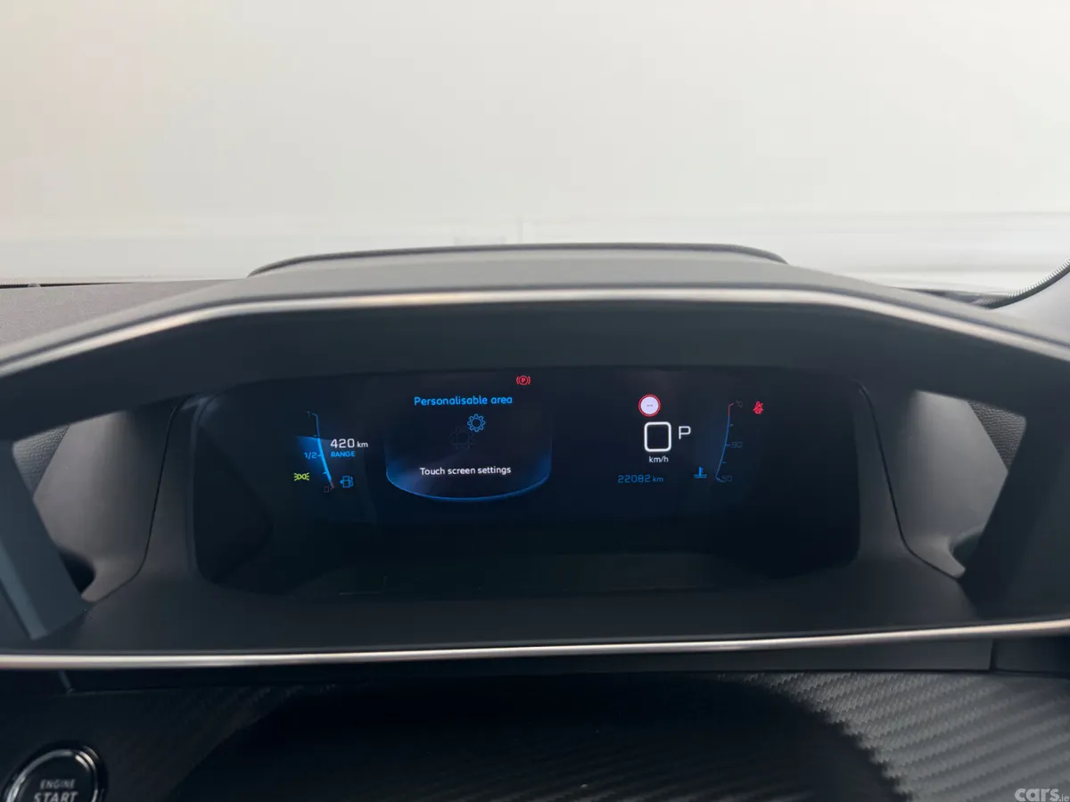 Peugeot 2008 MPV, Petrol, 2022, Grey