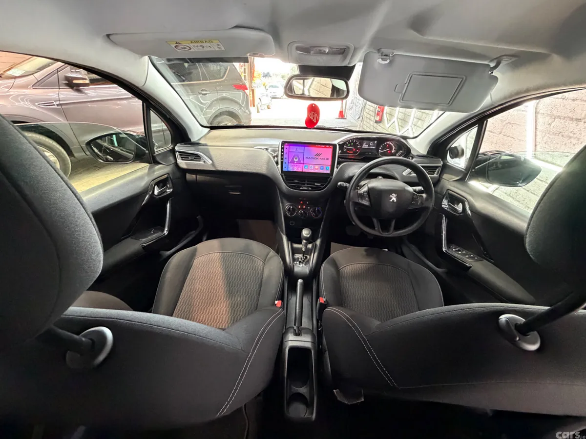 Peugeot 208 Hatchback, Petrol, 2017, Black