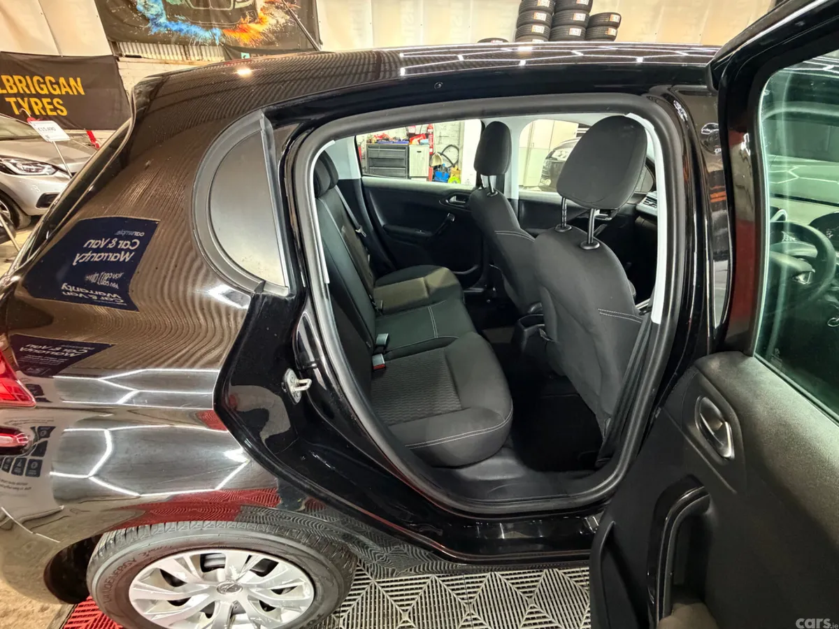 Peugeot 208 Hatchback, Petrol, 2017, Black