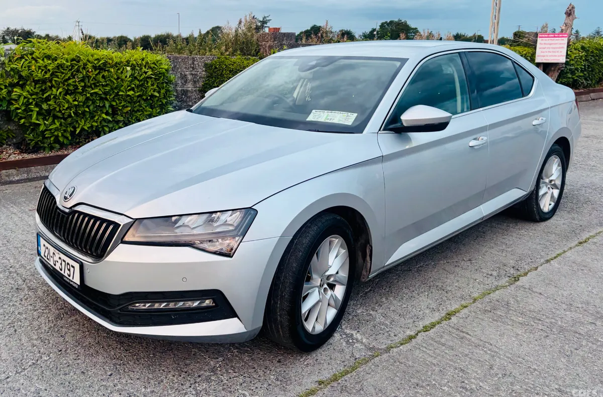 Skoda Superb Hatchback, Diesel, 2022, Silver