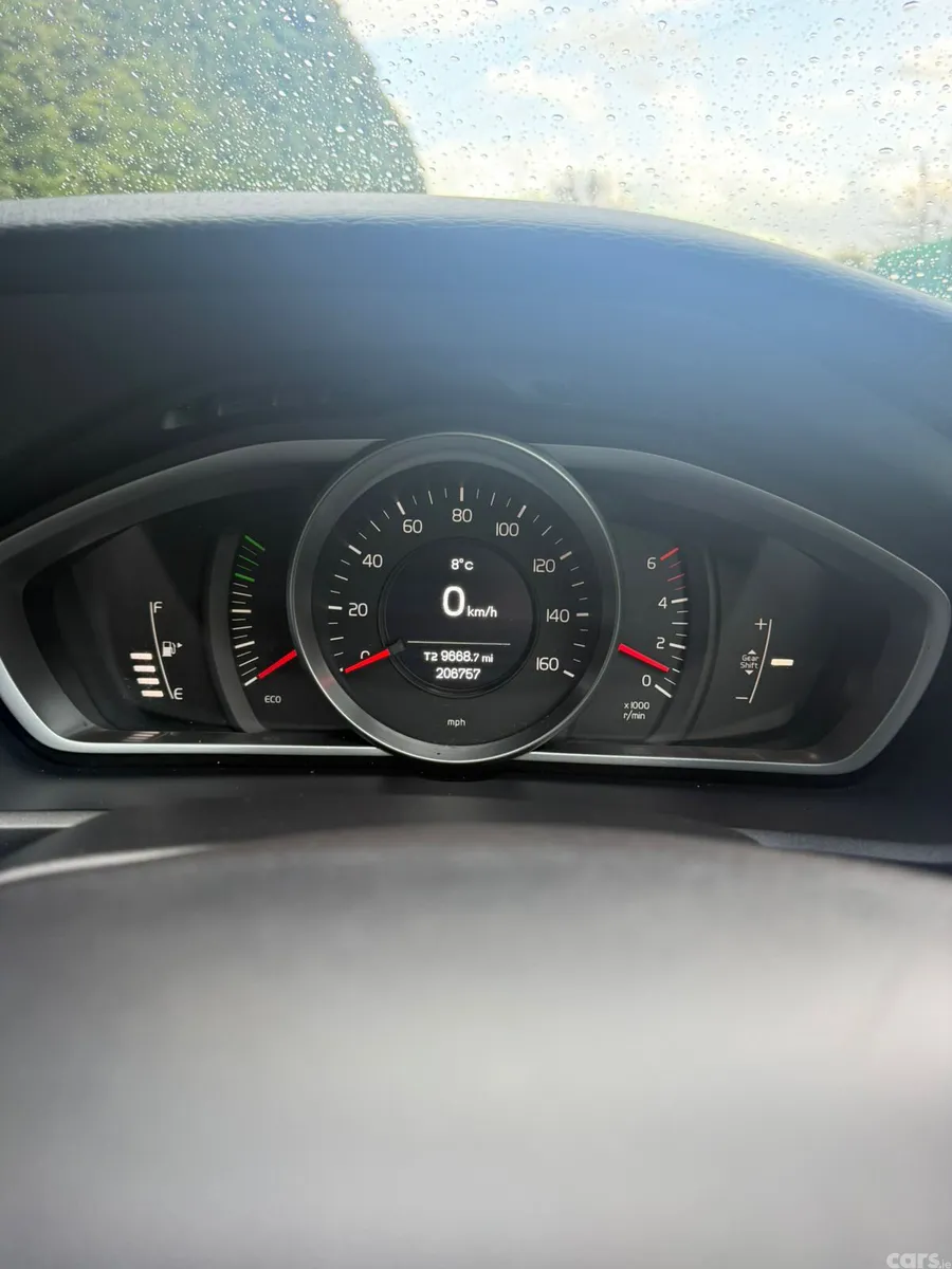 Volvo V40 Hatchback, Diesel, 2014, Grey