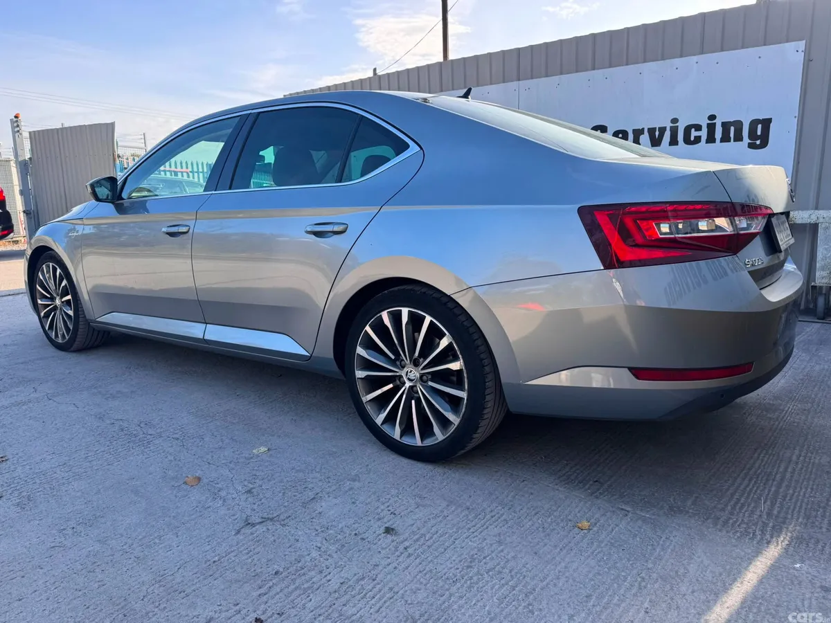Skoda Superb Saloon, Diesel, 2018, Grey