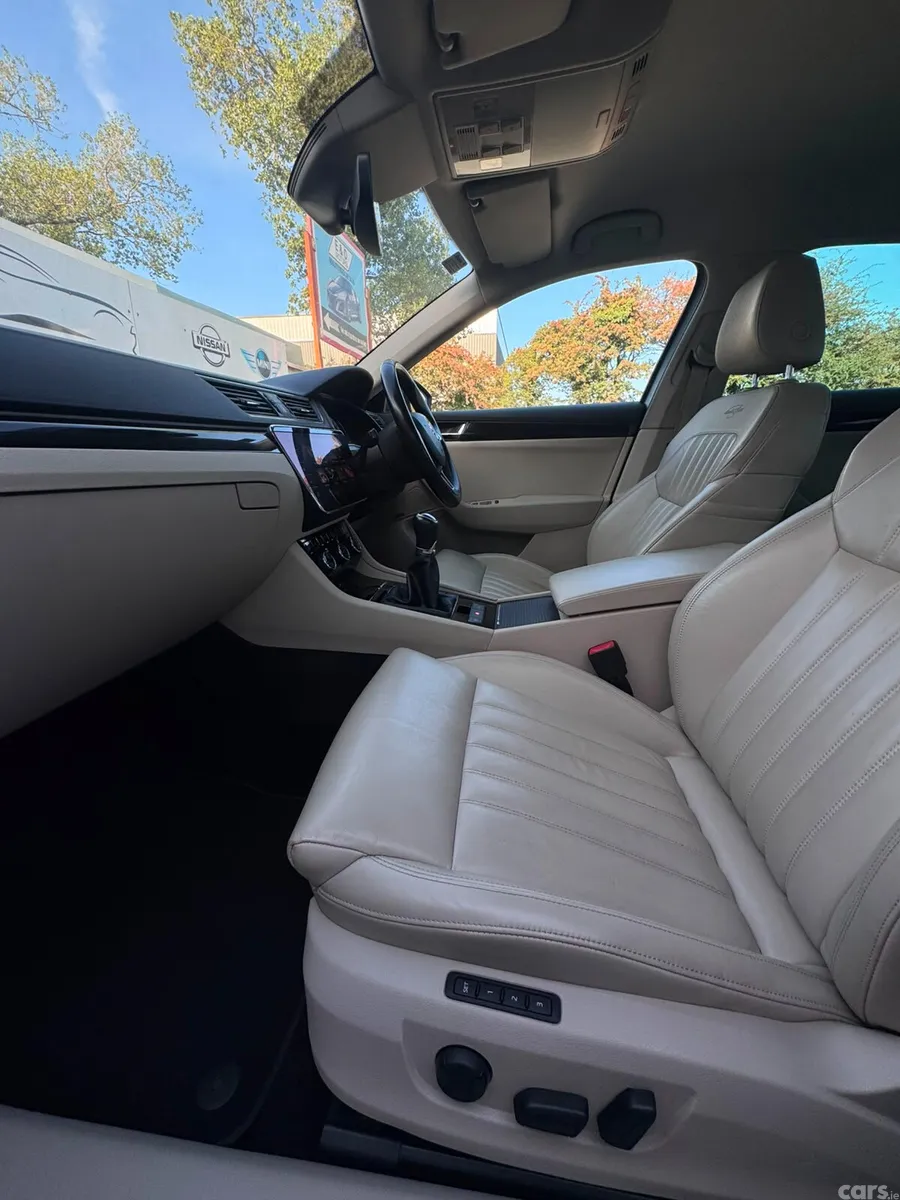 Skoda Superb Saloon, Diesel, 2018, Grey