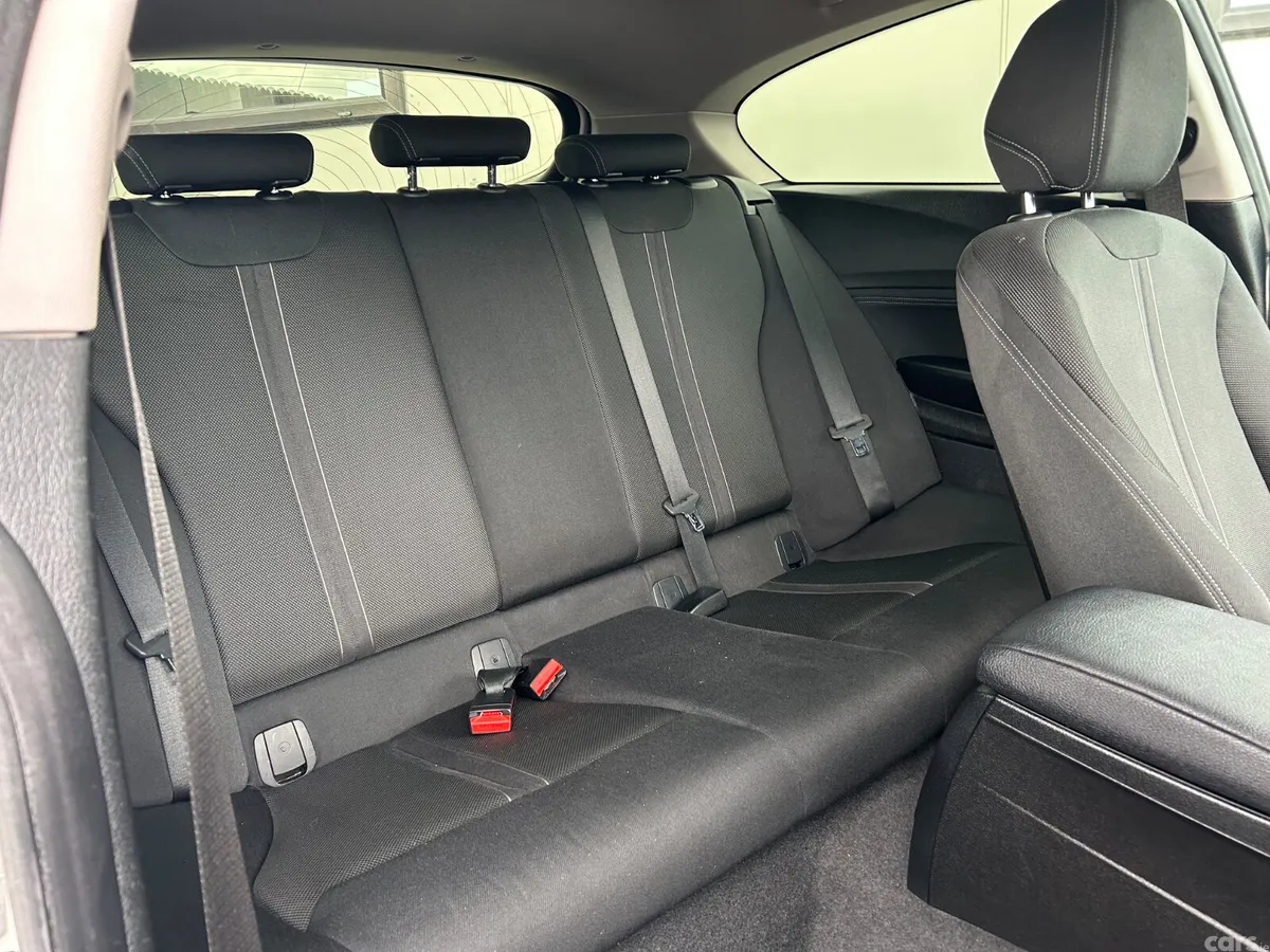 BMW 1-Series Hatchback, Diesel, 2015, White