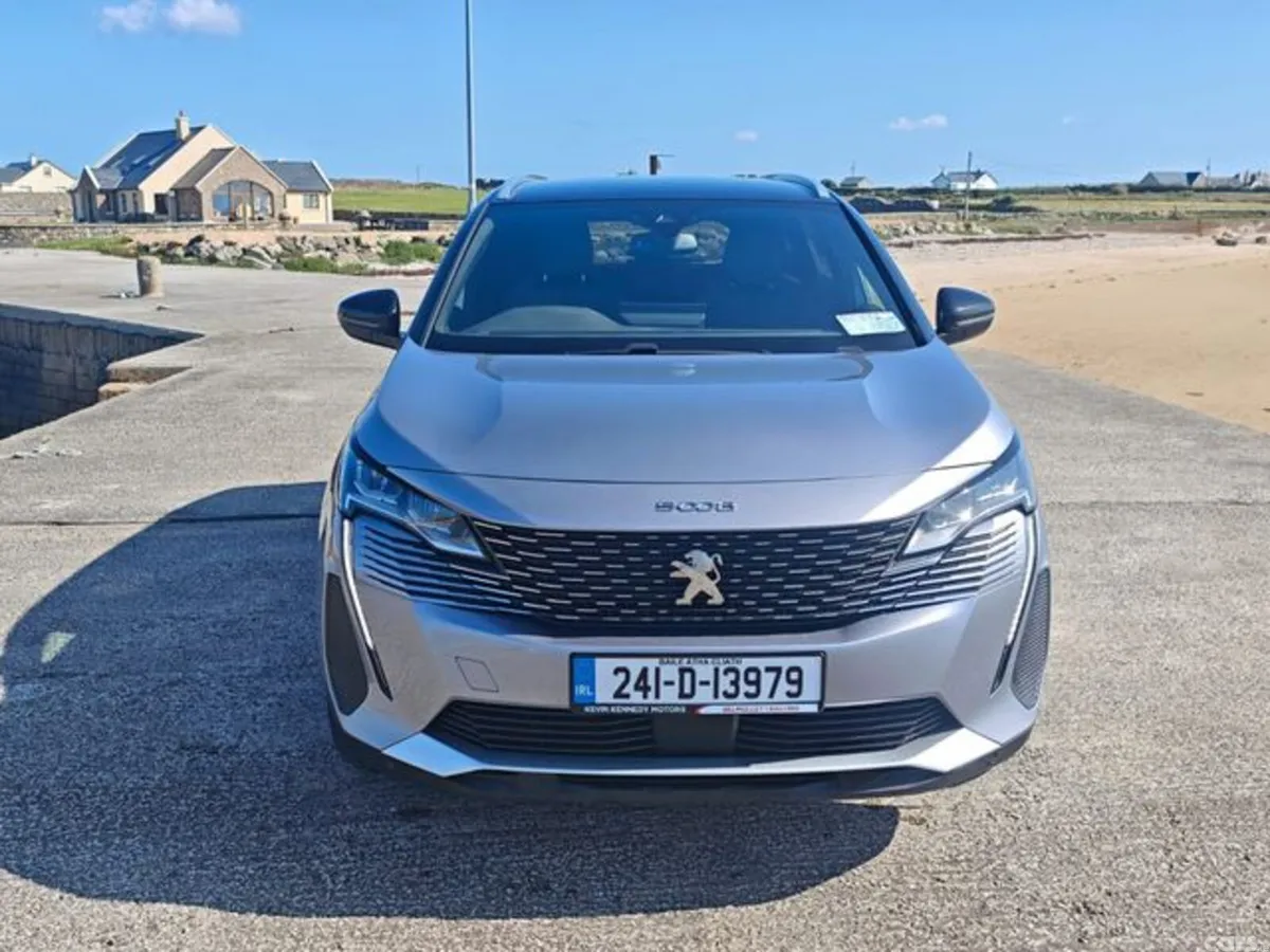 Peugeot 5008 MPV, Diesel, 2024, Grey
