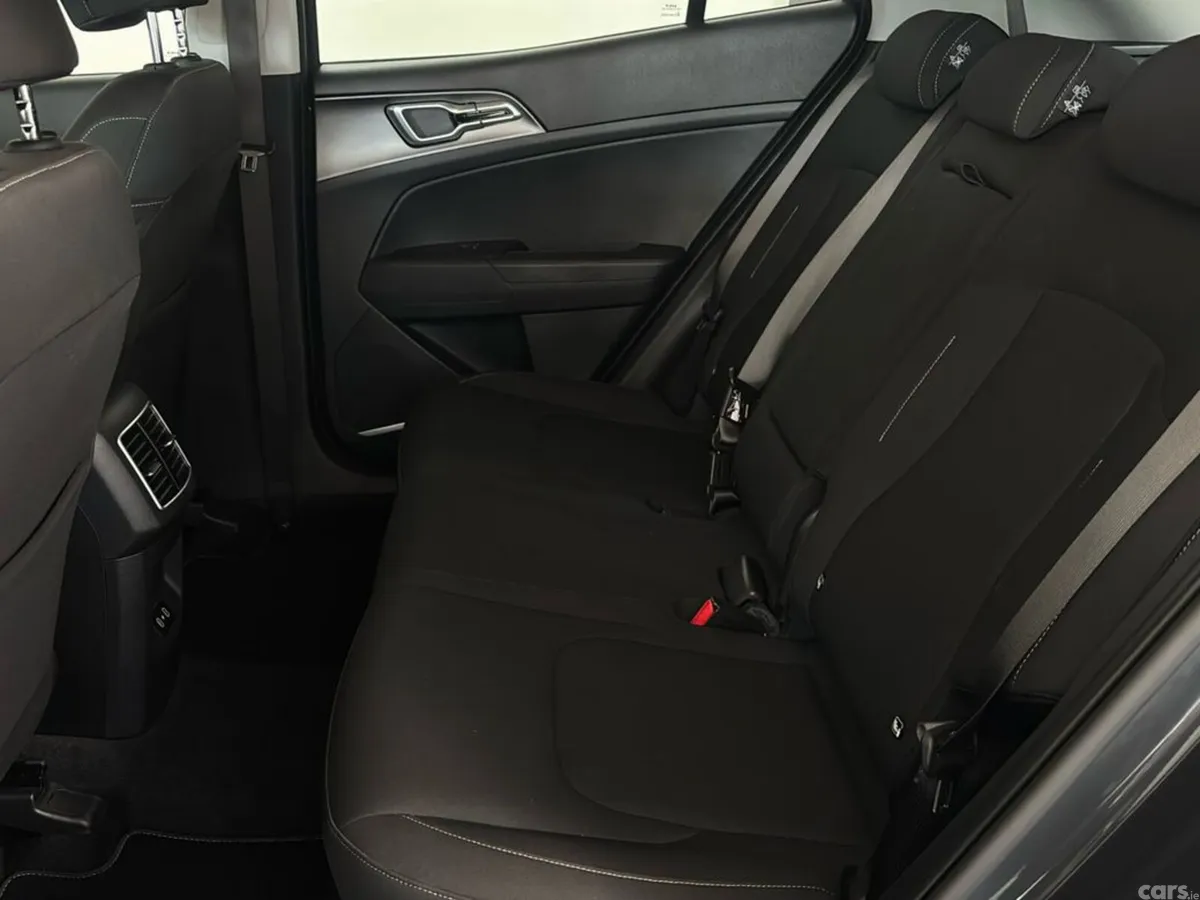 Kia Sportage MPV, Diesel Hybrid, 2025, Grey