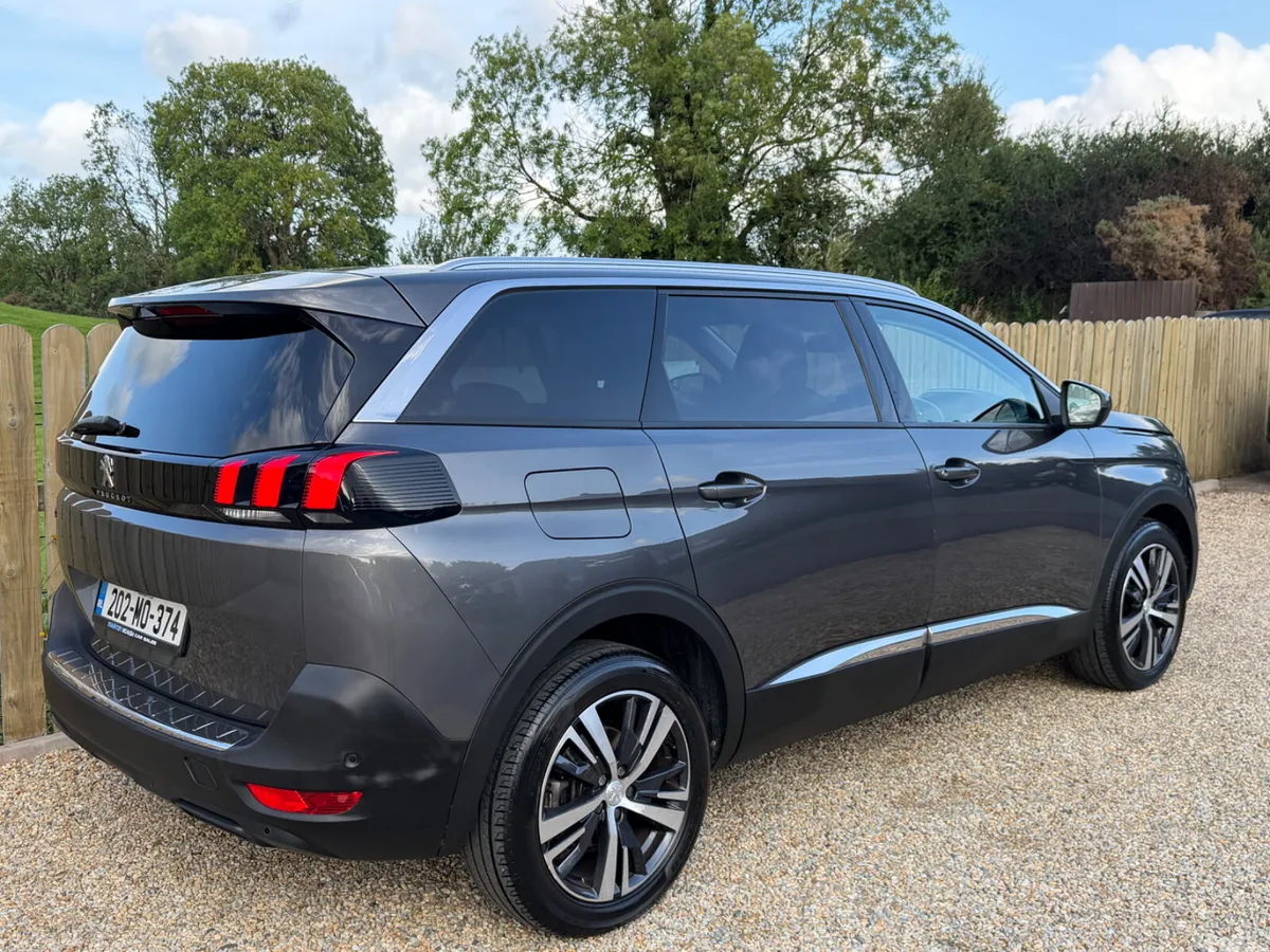 Peugeot 5008 MPV, Diesel, 2020, Grey