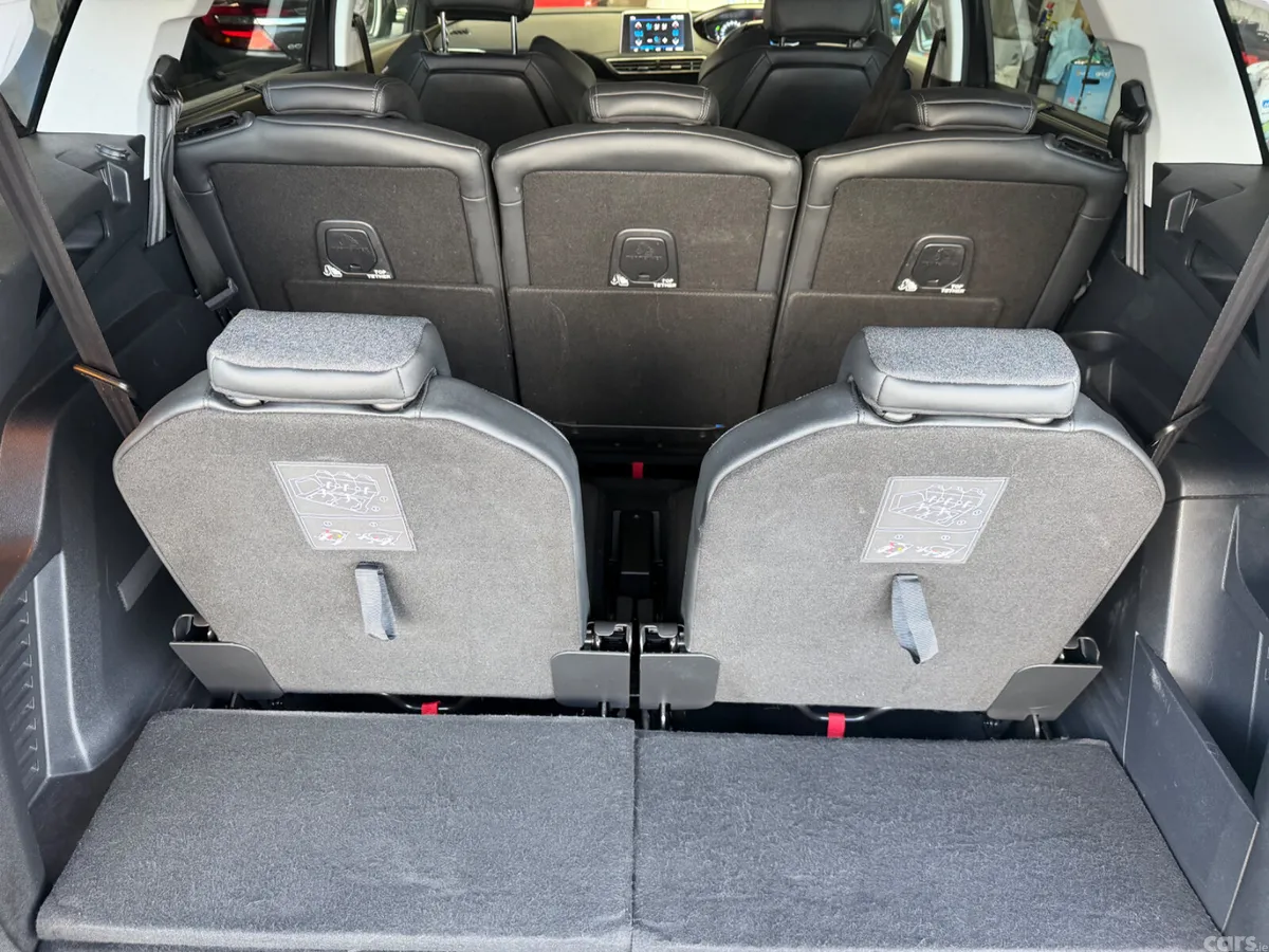 Peugeot 5008 MPV, Diesel, 2020, Grey