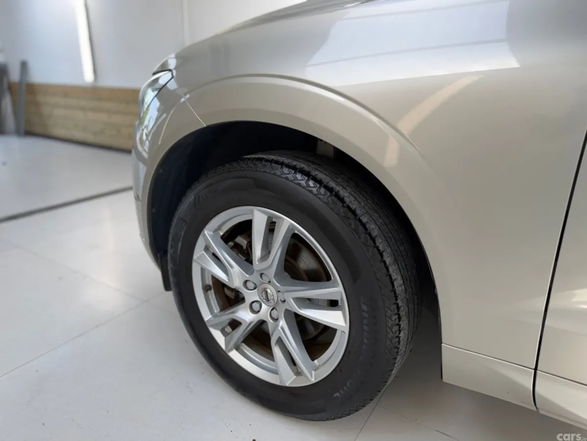 Volvo XC60 SUV, Diesel, 2018, Gold