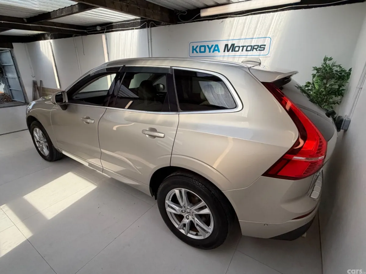 Volvo XC60 SUV, Diesel, 2018, Gold