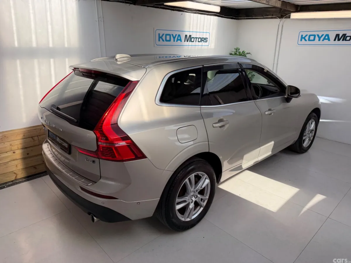 Volvo XC60 SUV, Diesel, 2018, Gold