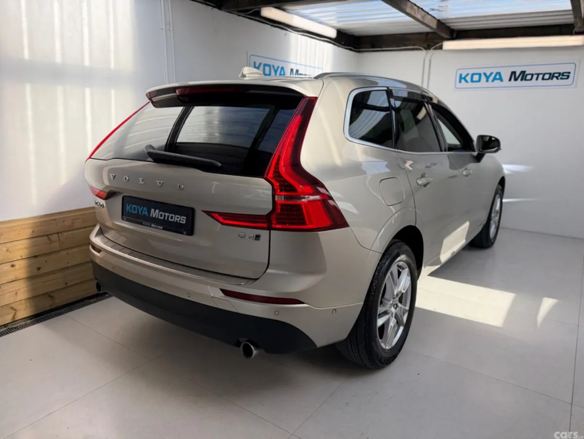 Volvo XC60 SUV, Diesel, 2018, Gold