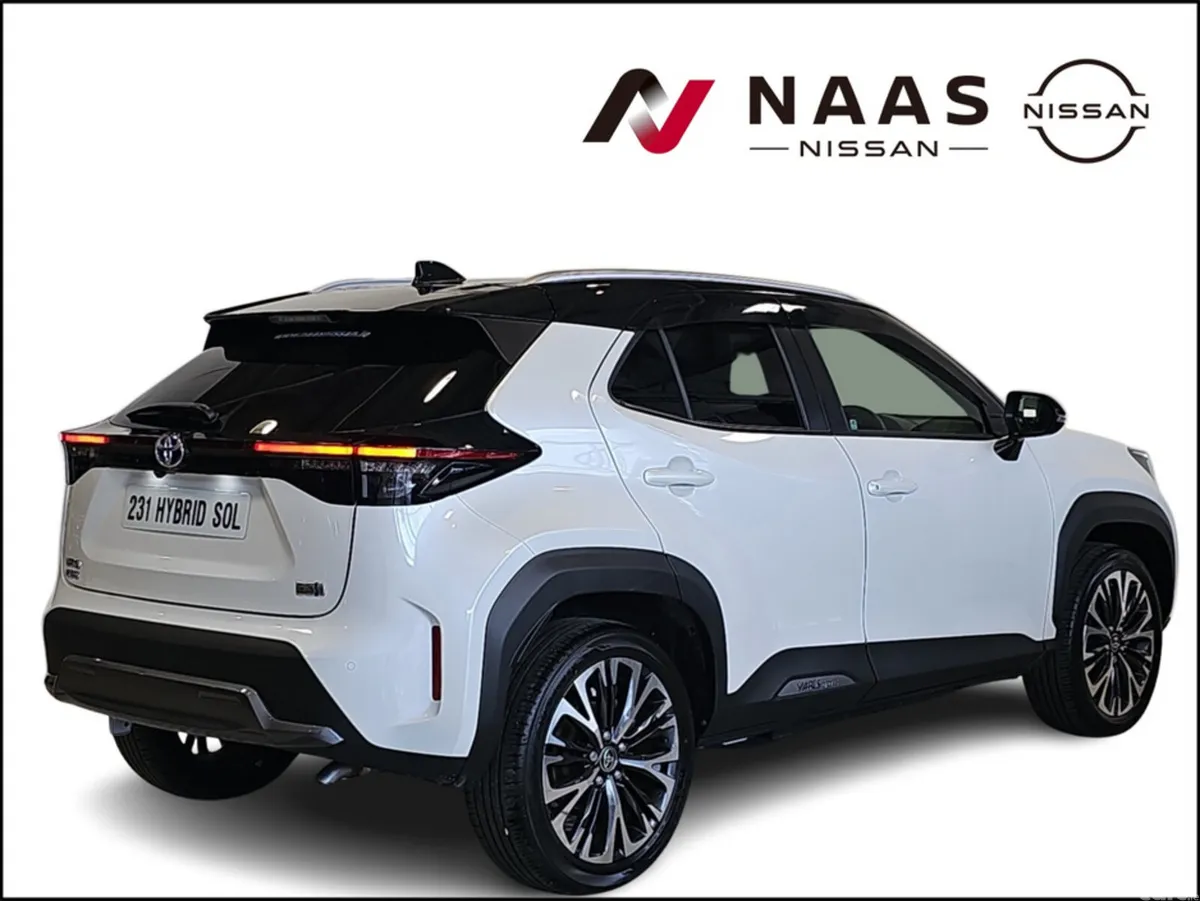 Toyota Yaris Cross Hatchback, Petrol Hybrid, 2023, White