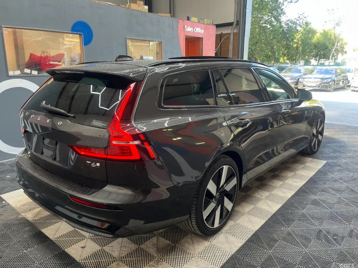 Volvo V60 Estate, Petrol Hybrid, 2025, Grey