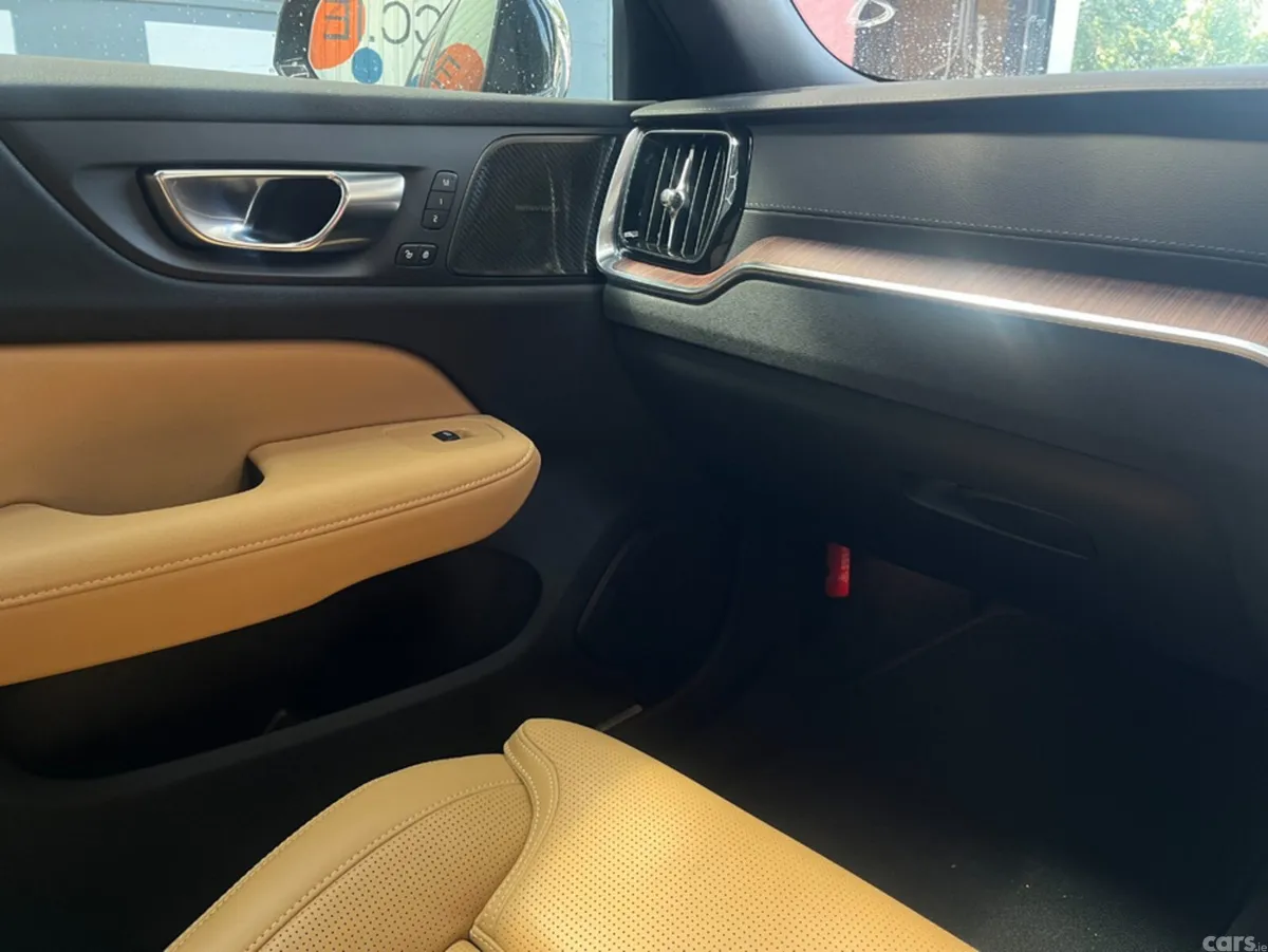 Volvo V60 Estate, Petrol Hybrid, 2025, Grey