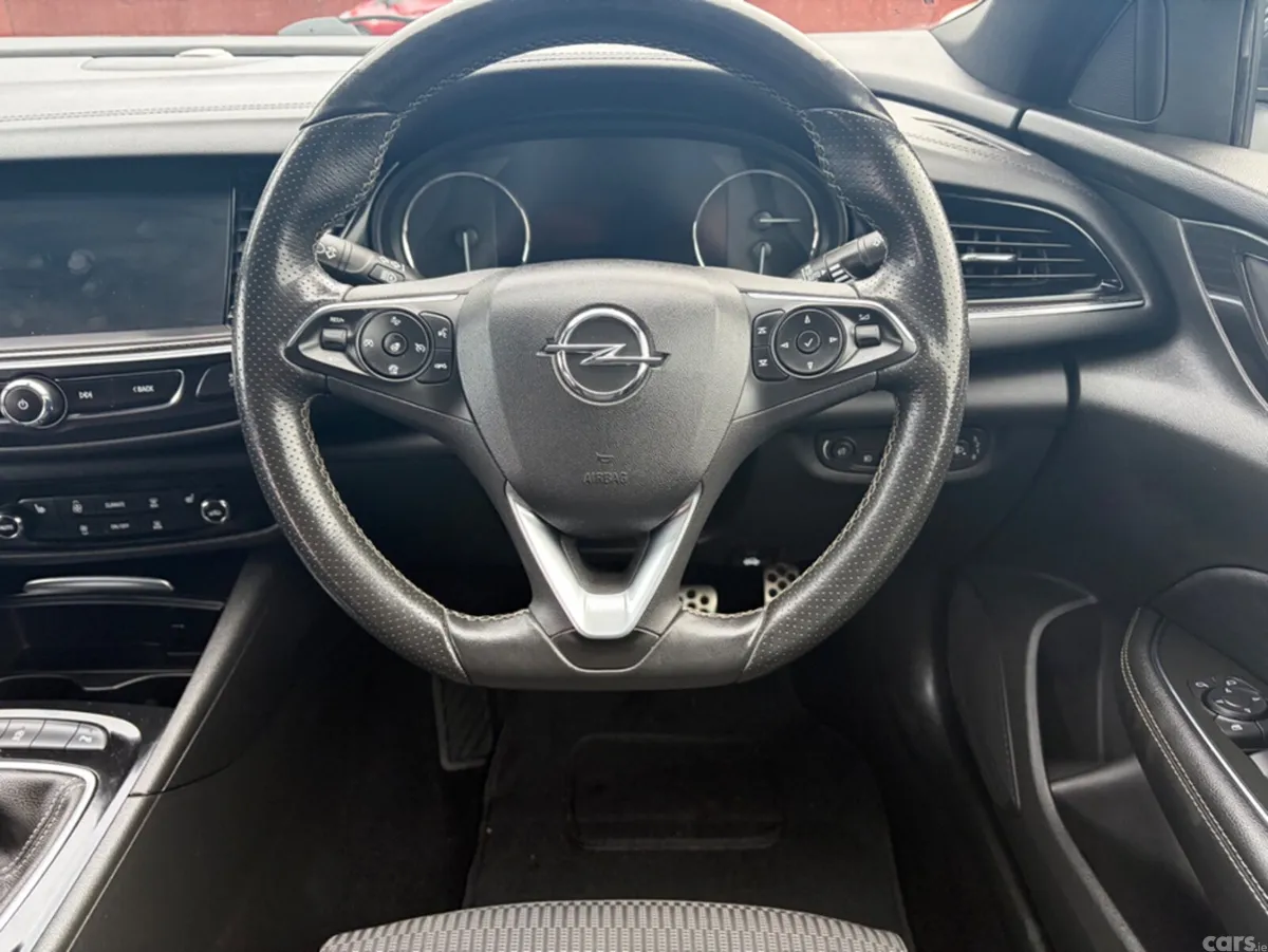 Opel Insignia Hatchback, Diesel, 2021, Grey
