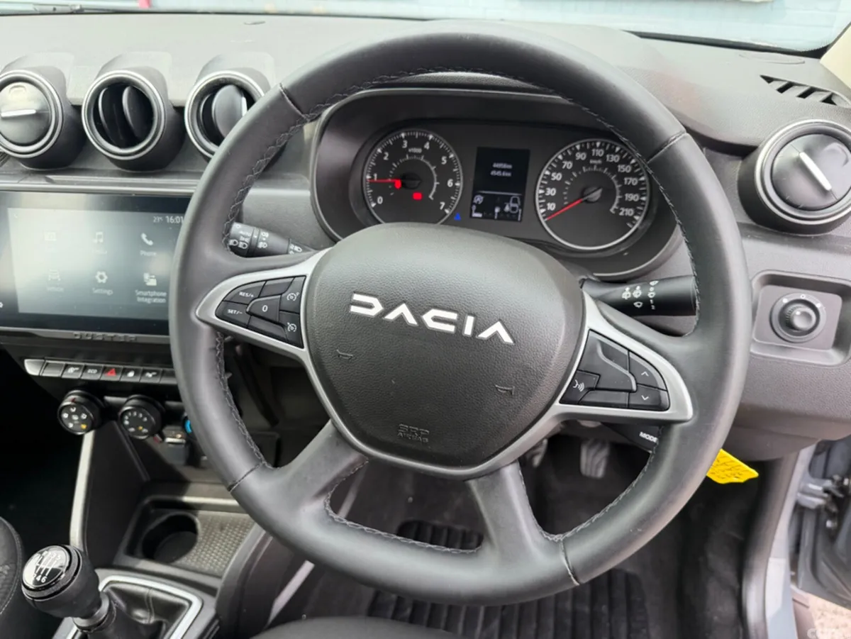 Dacia Duster MPV, Petrol, 2023, Grey