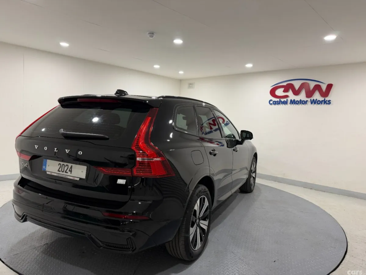 Volvo XC60 SUV, Petrol Plug-in Hybrid, 2024, Black