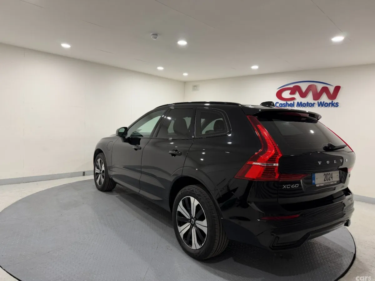 Volvo XC60 SUV, Petrol Plug-in Hybrid, 2024, Black
