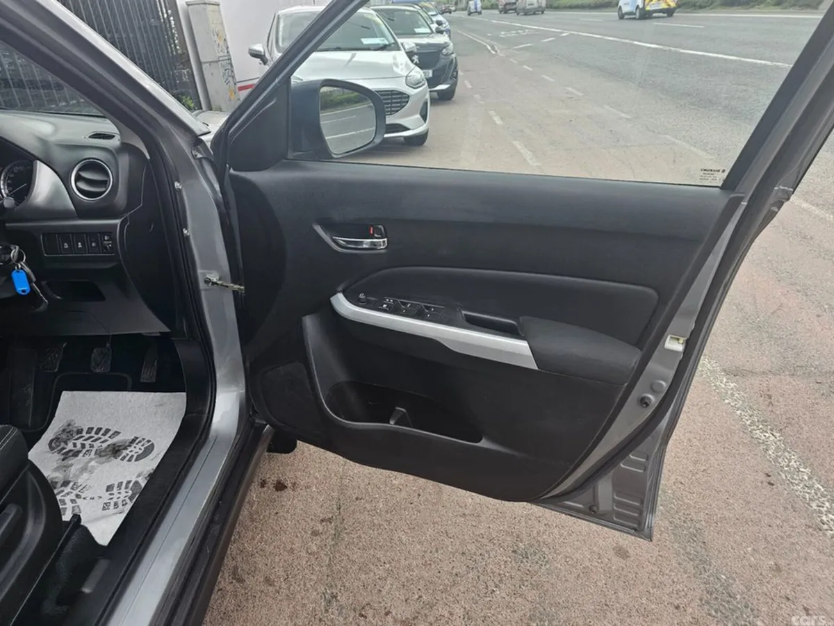 Suzuki Vitara Hatchback, Diesel, 2016, Grey
