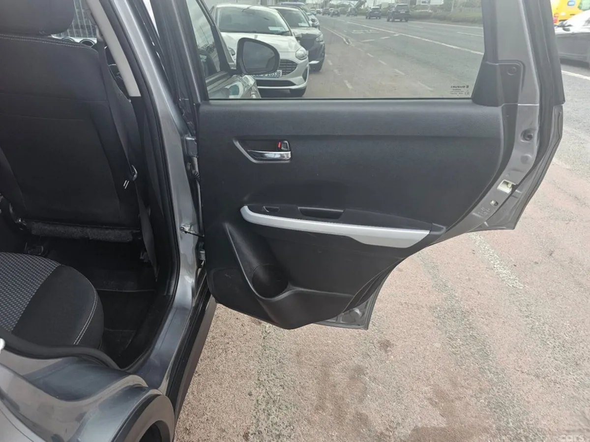 Suzuki Vitara Hatchback, Diesel, 2016, Grey
