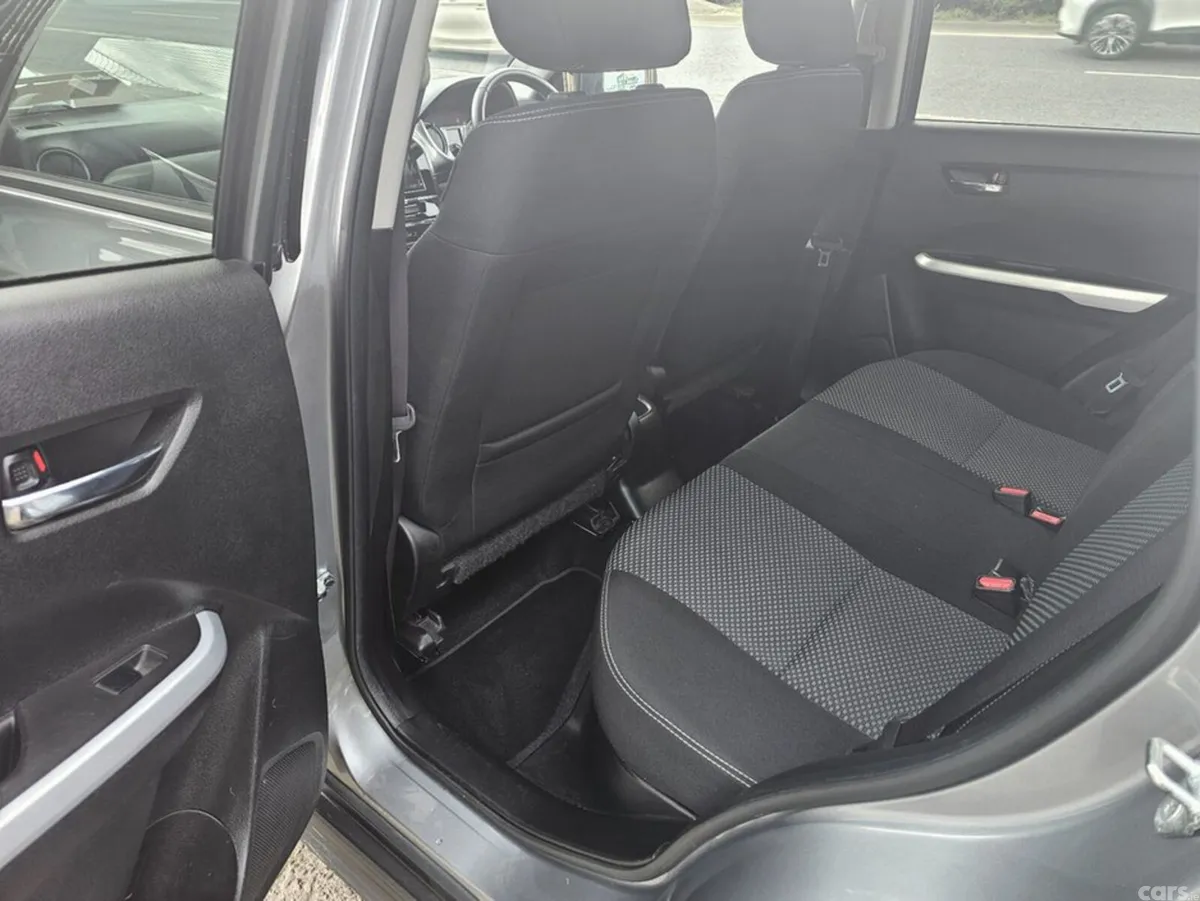 Suzuki Vitara Hatchback, Diesel, 2016, Grey