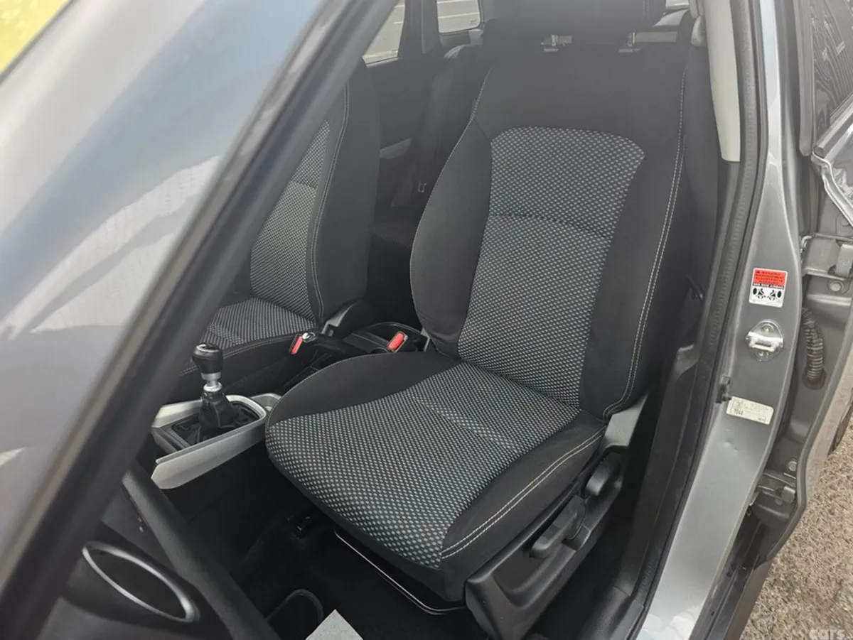 Suzuki Vitara Hatchback, Diesel, 2016, Grey