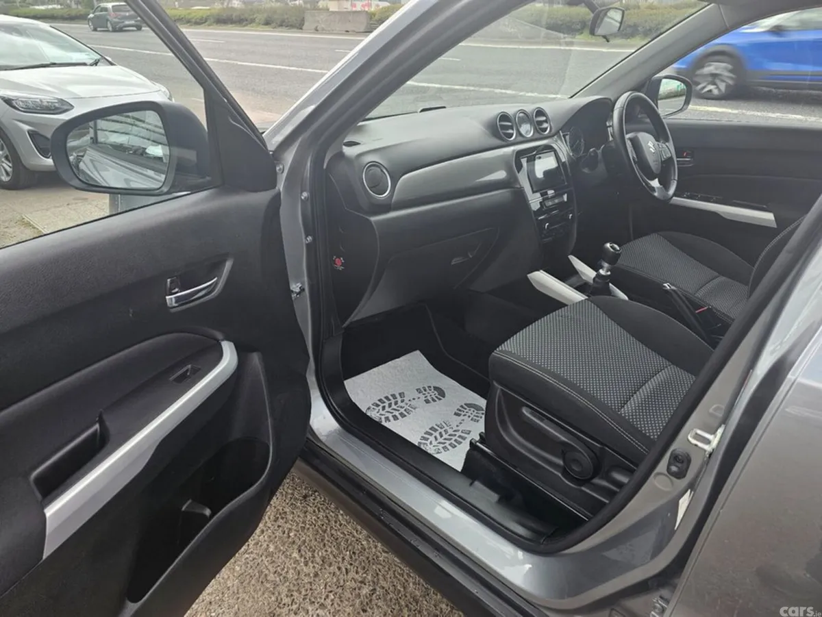 Suzuki Vitara Hatchback, Diesel, 2016, Grey