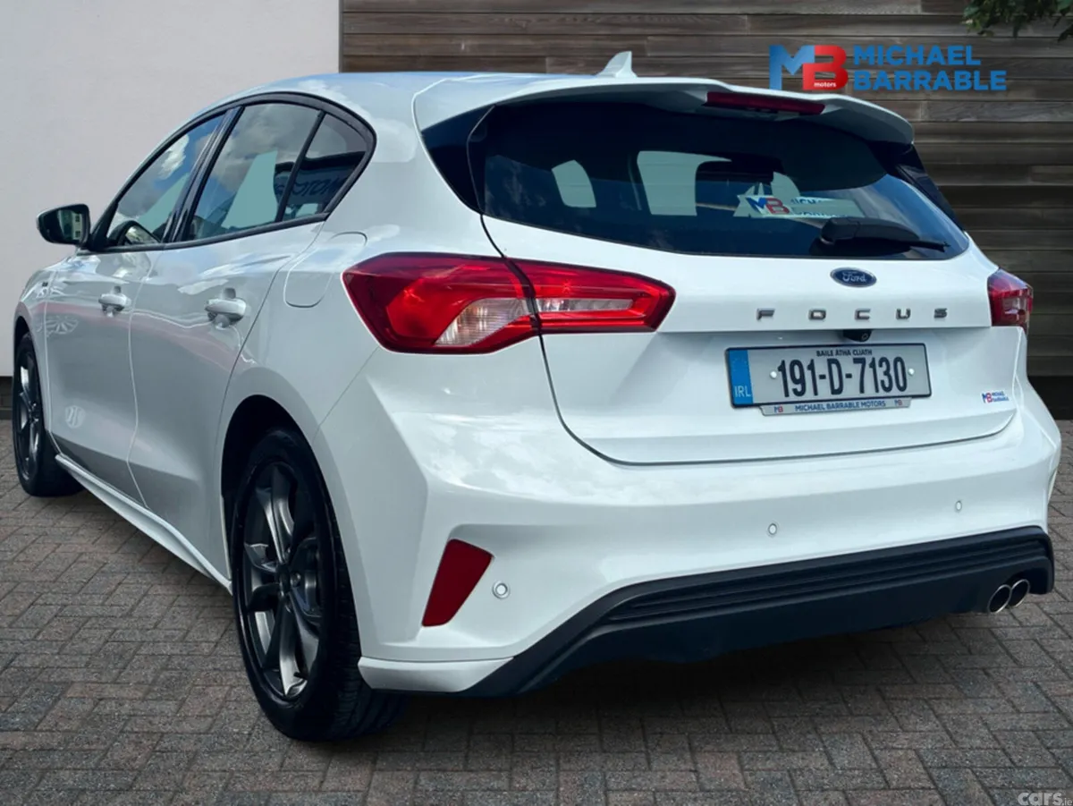 Ford Focus Hatchback, Petrol, 2019, White