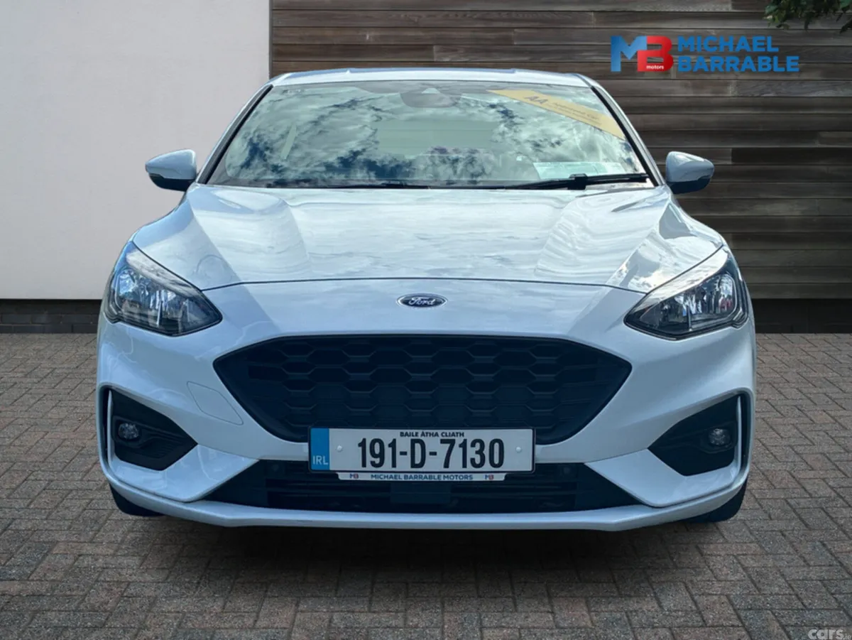 Ford Focus Hatchback, Petrol, 2019, White