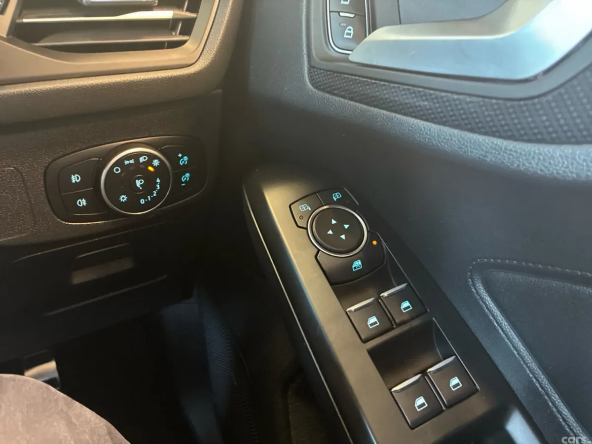 Ford Focus Hatchback, Petrol, 2019, White