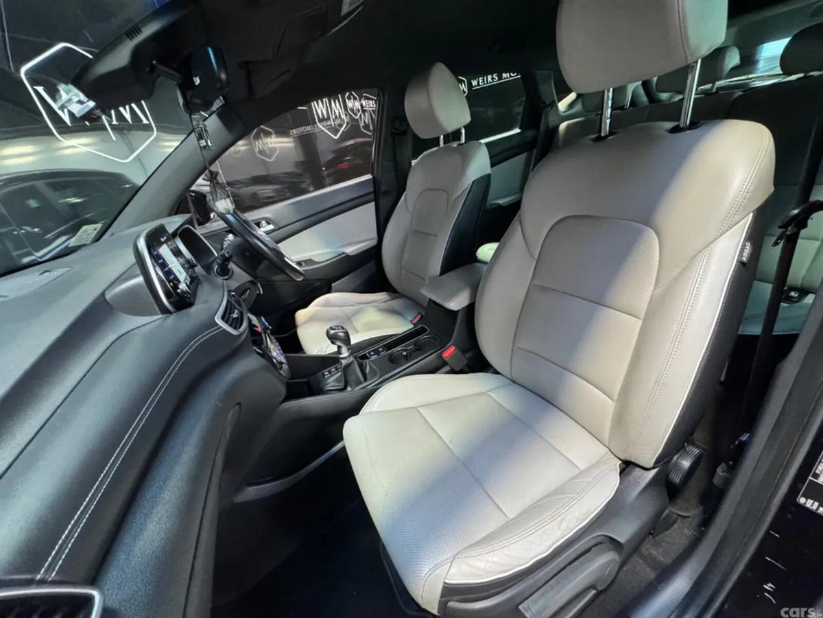 Hyundai Tucson MPV, Diesel, 2019, Black