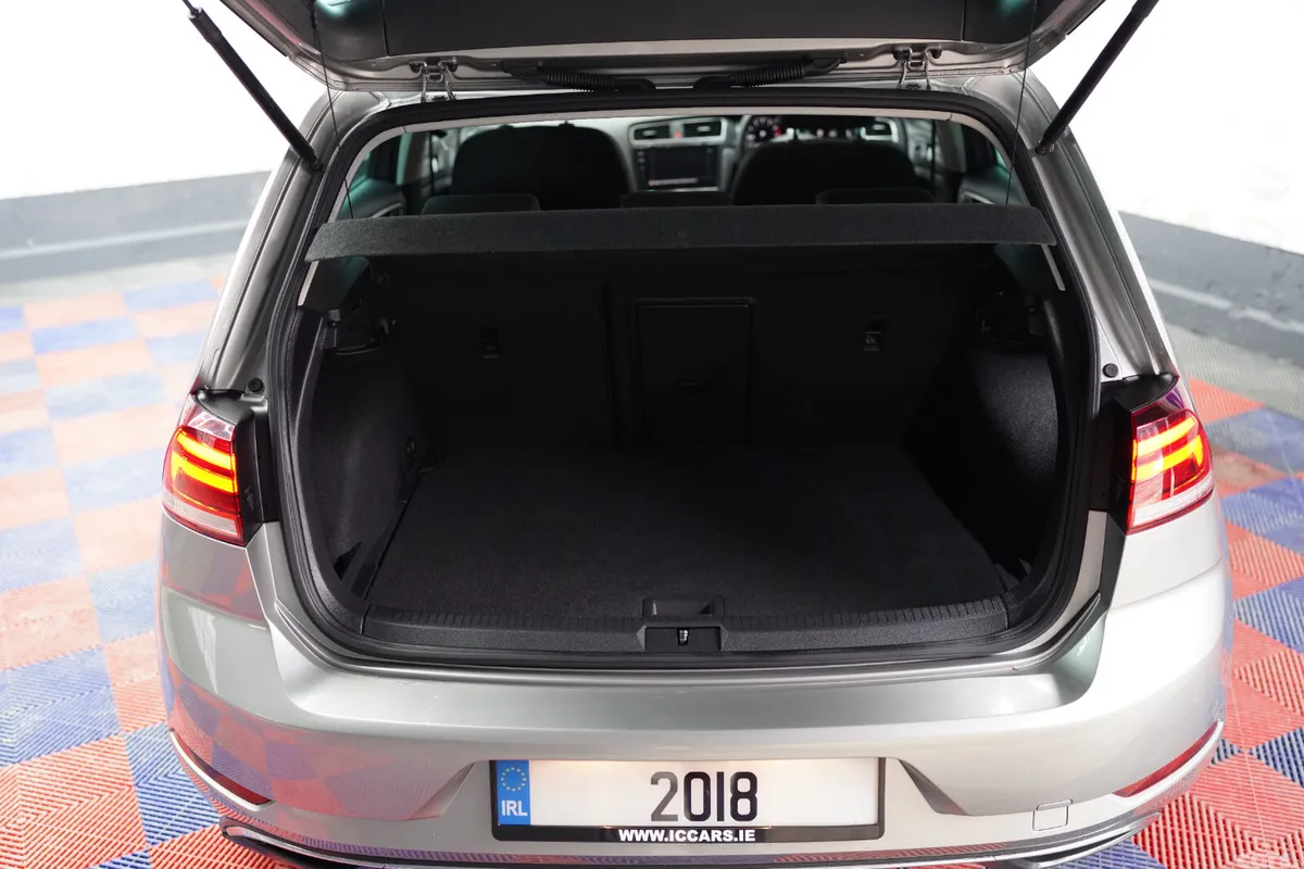 Volkswagen Golf Hatchback, Petrol, 2018, Grey