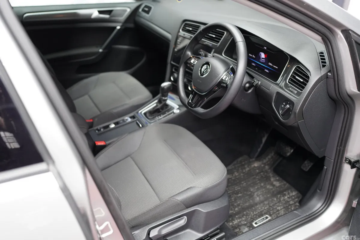 Volkswagen Golf Hatchback, Petrol, 2018, Grey
