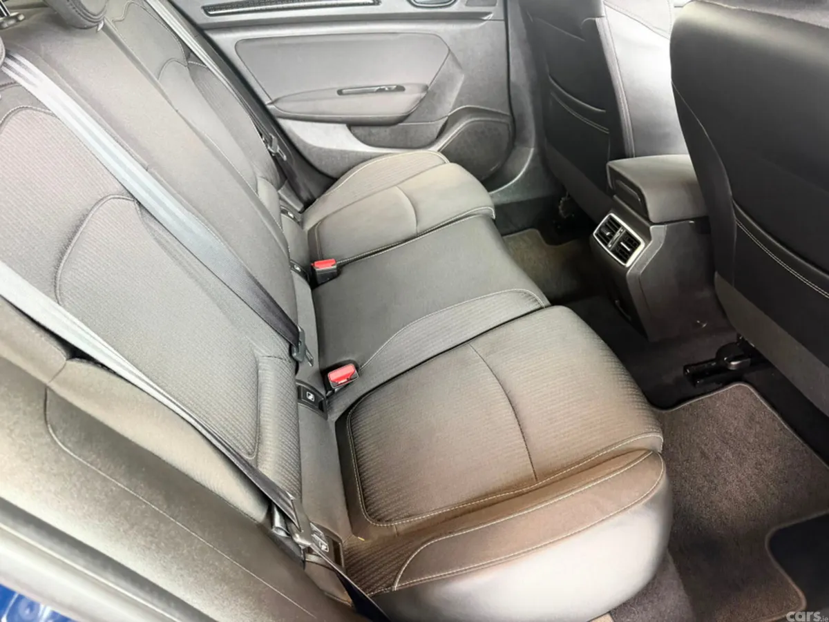 Renault Megane Saloon, Petrol, 2021, Blue