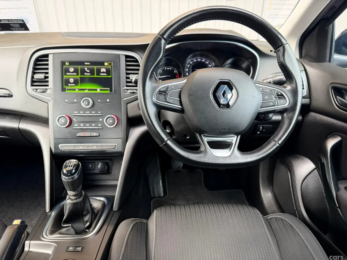 Renault Megane Saloon, Petrol, 2021, Blue