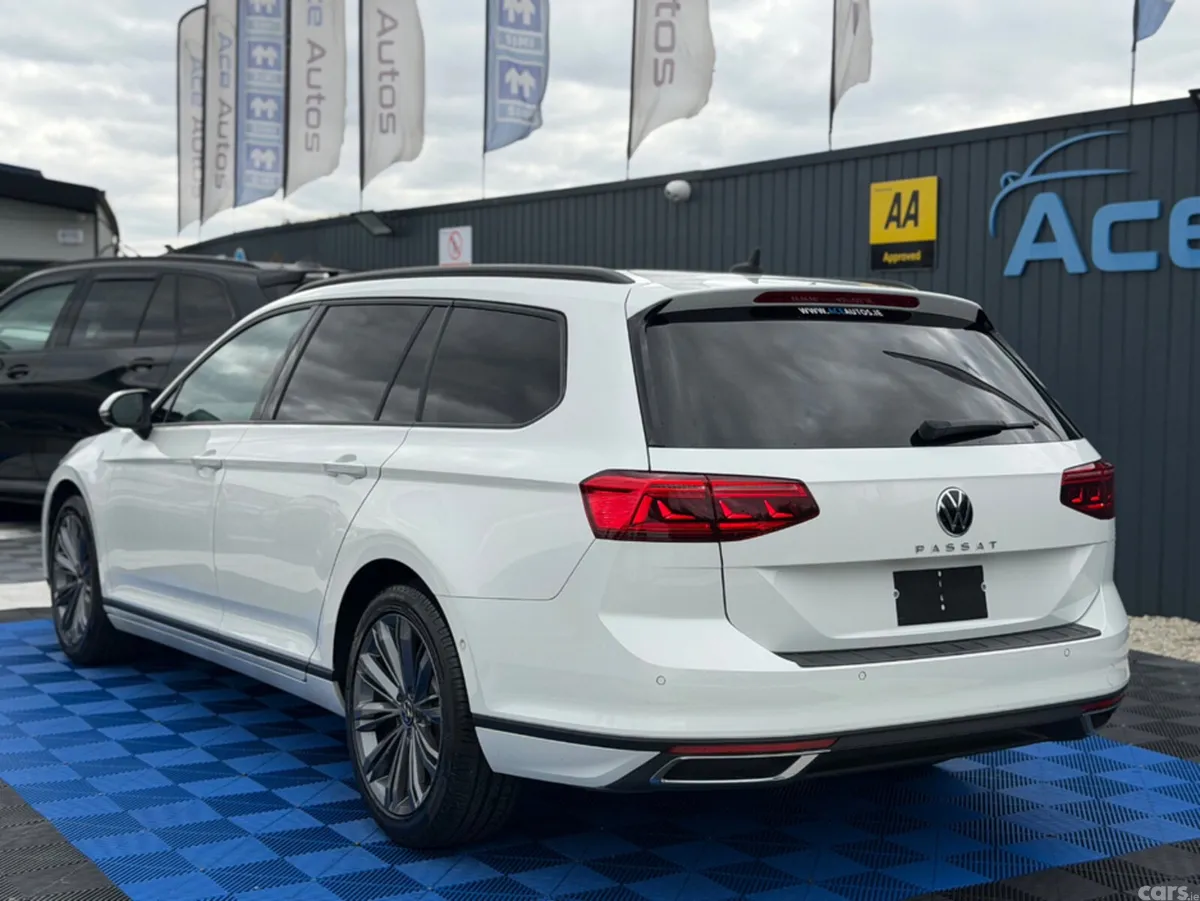 Volkswagen Passat Estate, Diesel, 2021, White