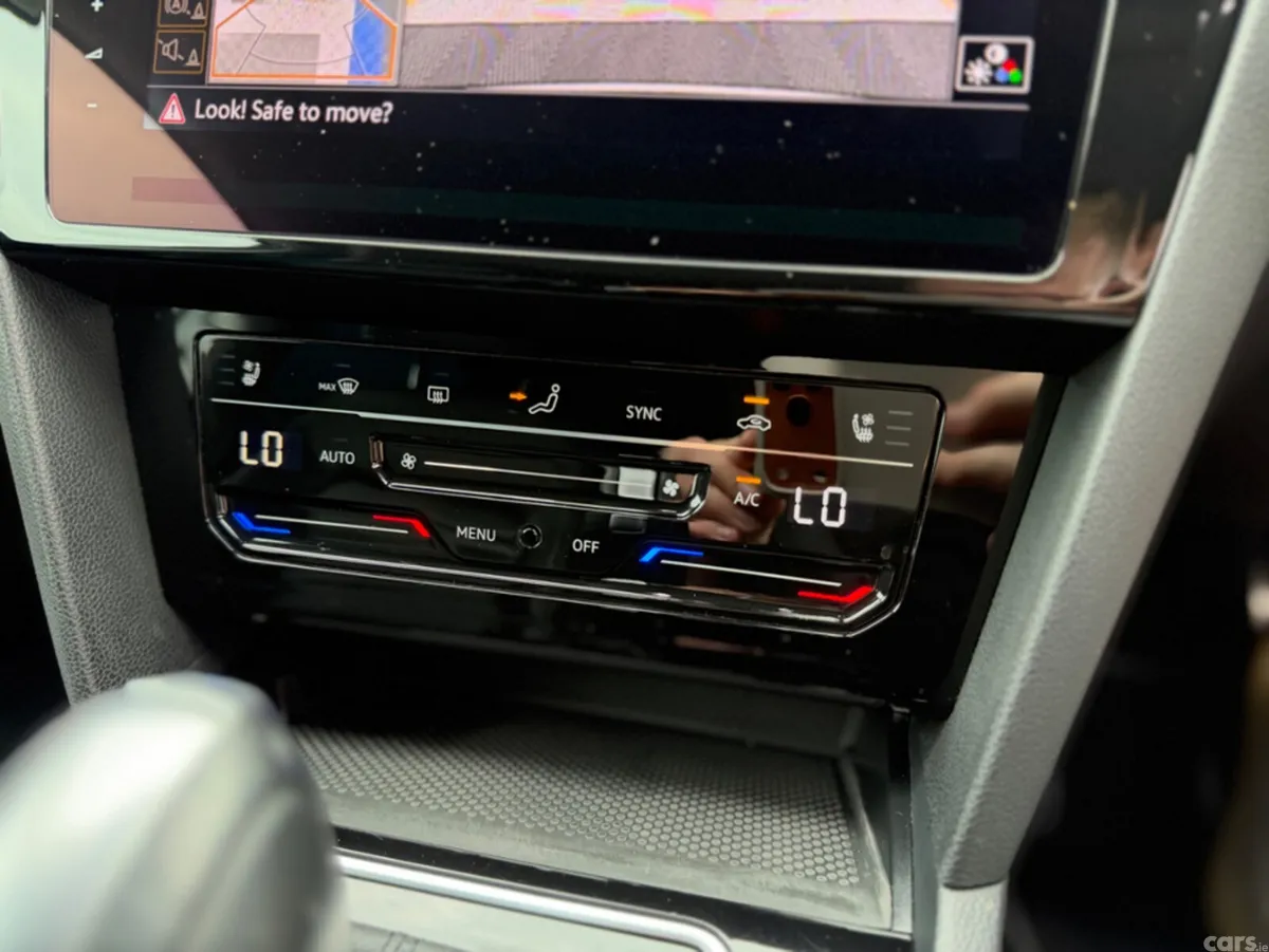 Volkswagen Passat Estate, Diesel, 2021, White