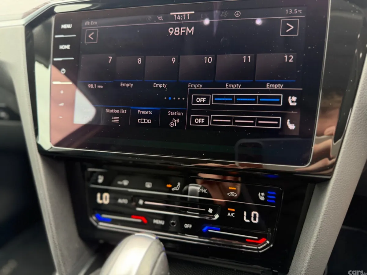 Volkswagen Passat Estate, Diesel, 2021, White